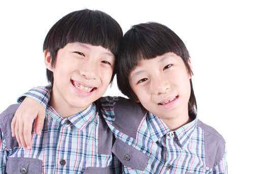 梦见别人生双胞胎男孩是什么意思(梦见别人生双胞胎男孩是什么意思啊)